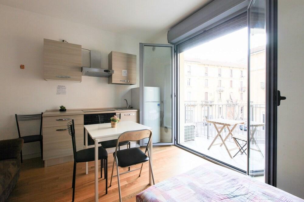 Red Line Apartments Milano Exterior photo