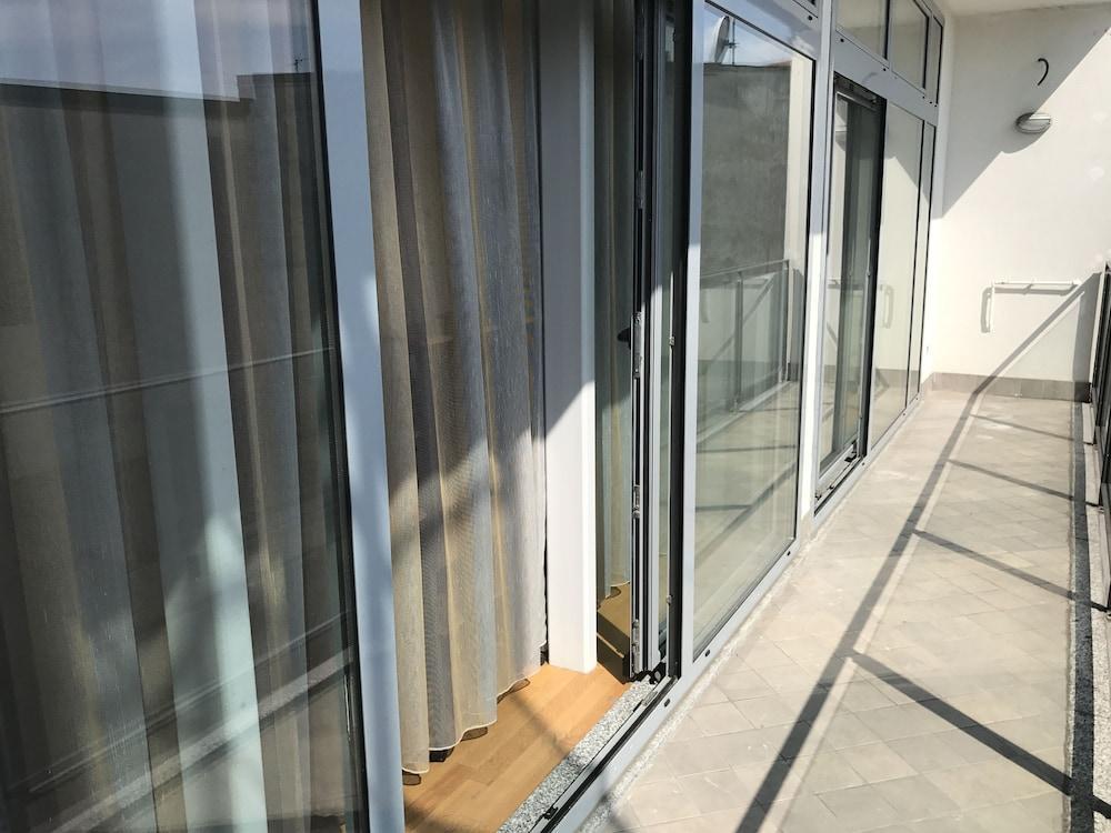 Red Line Apartments Milano Exterior photo